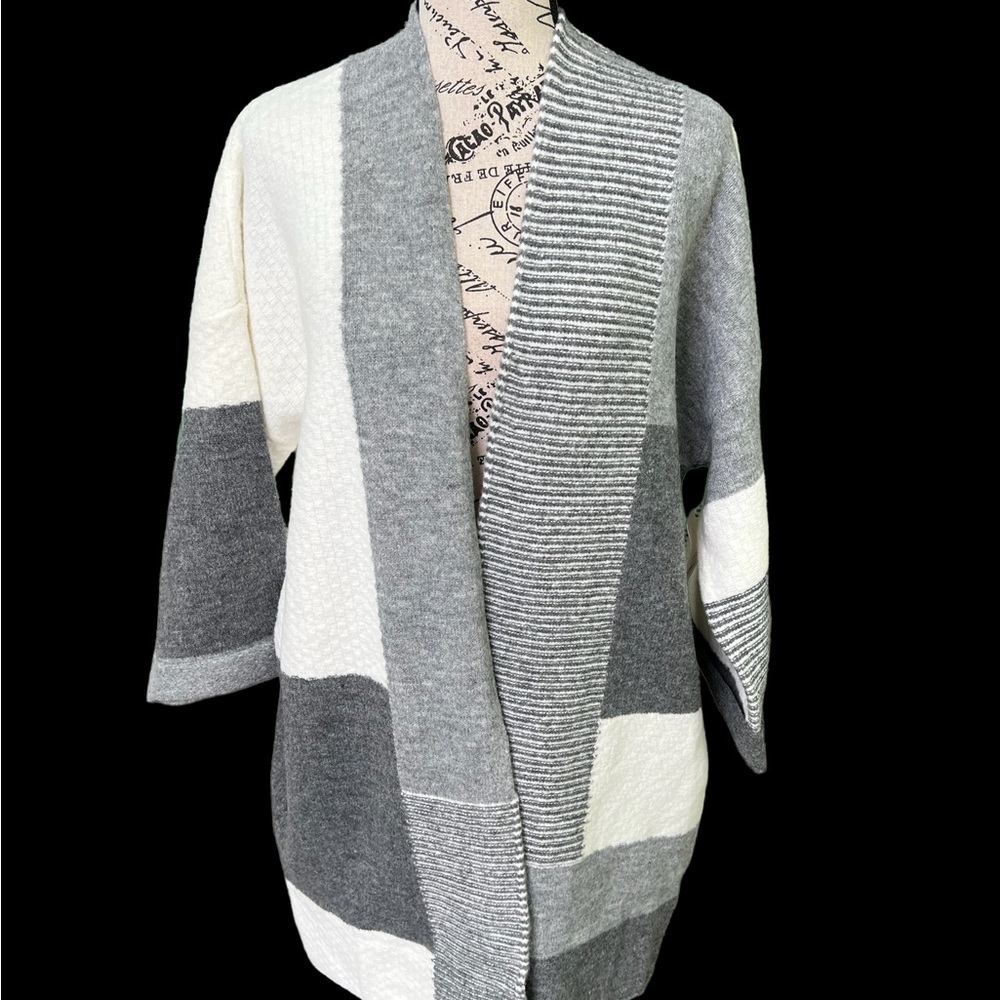 Cyrus Sweater - Picture 5 of 11